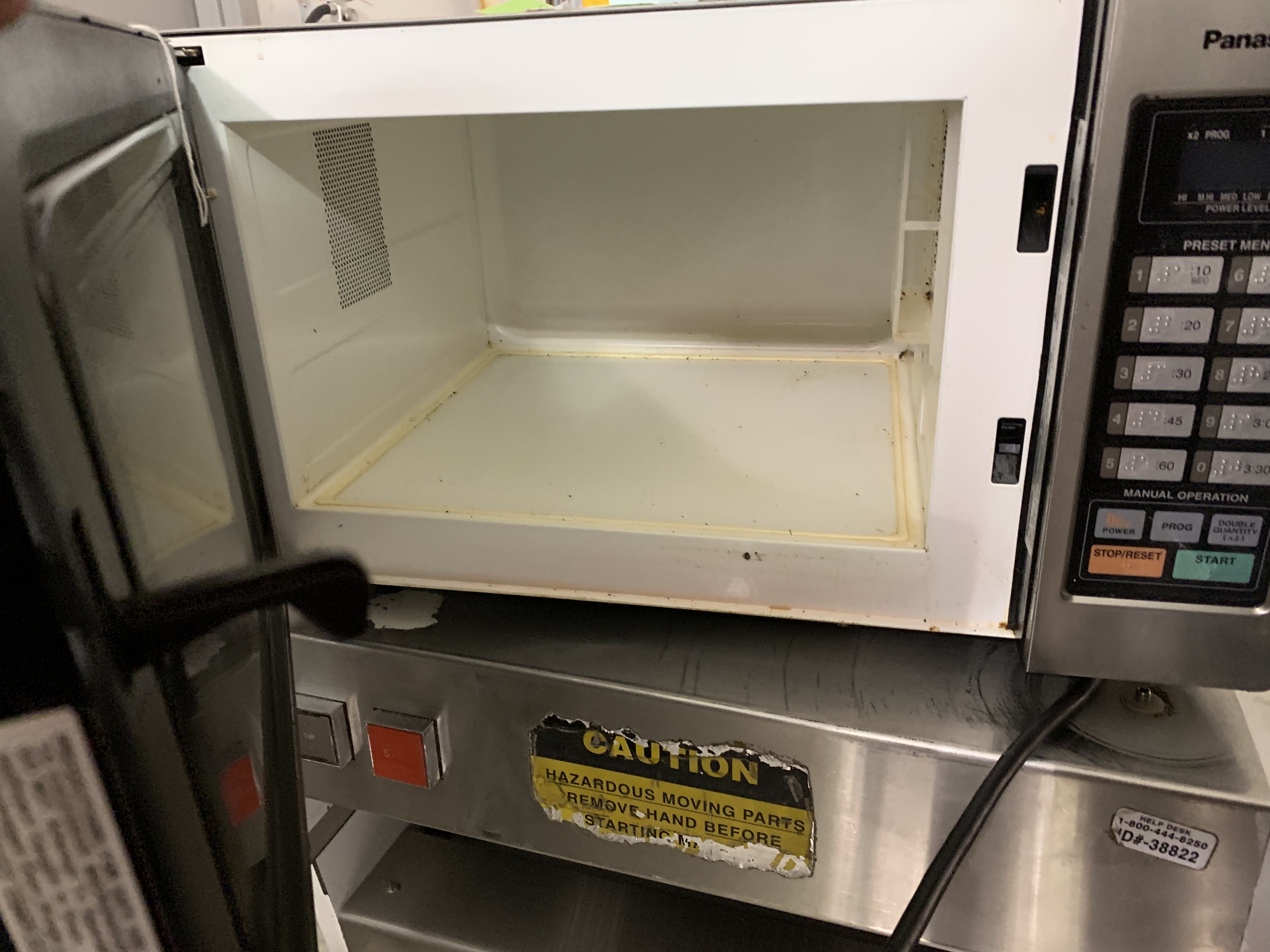lot 64 image: Microwave