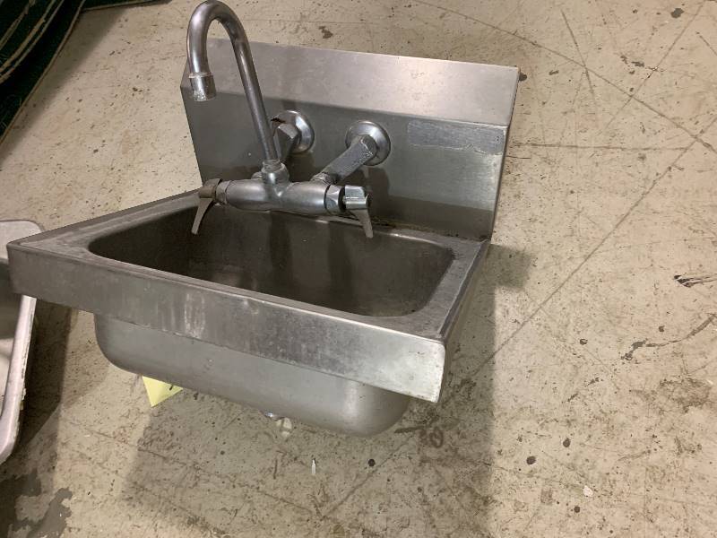 lot 71 image: Hand Sink