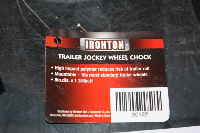 lot 143 image: Trailer Wheel Chock Qty 3 and y-stop