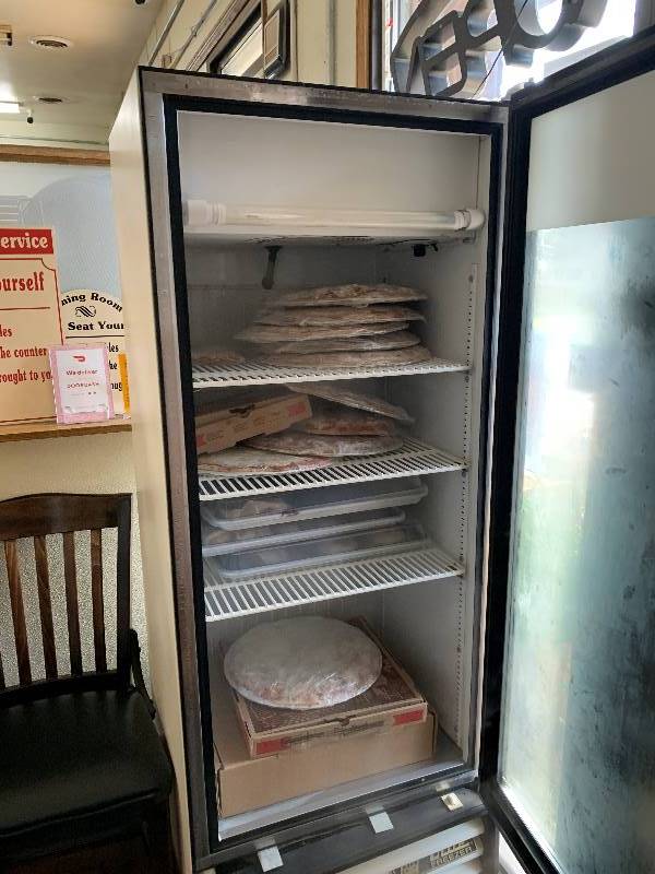 lot 10 image: True mod 10F Single Glass Door Freezerin Working Condition