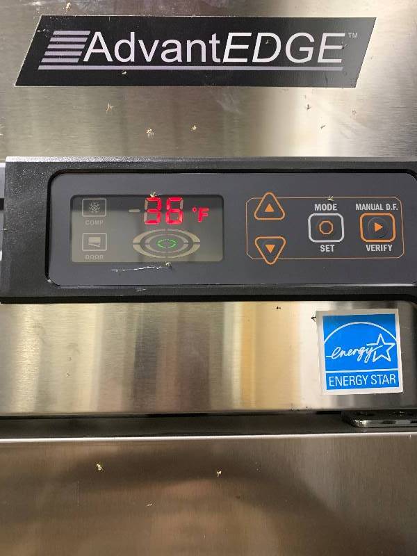 Norlake, Advantage Edge, Mod #R23-S, single door commercial refrigerator, NSF-7, caster mounted, 115 volts, 7.5 amps, 24x31x84H,&nbspRuns Cools