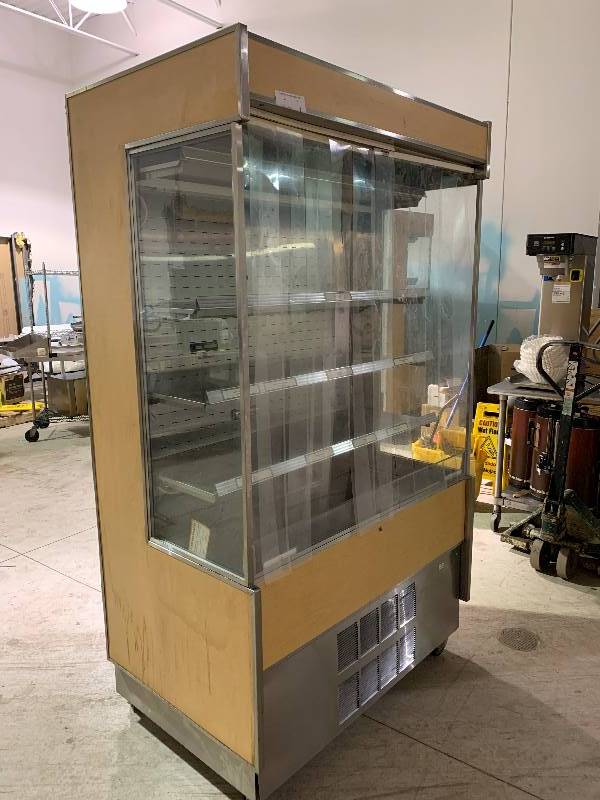 Federal Industries Refrigerated Self-Serve High Profile Merchandiser.&nbsp 240V Model RSSM-478SC-3Runs Cools&nbsp