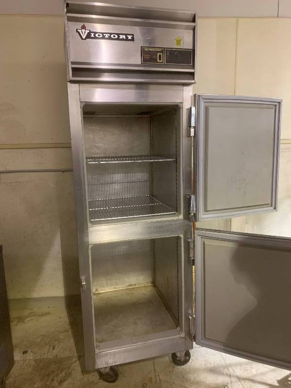 Victory, Mod #RSA-ID-S7-HD, split door commercial refrigerator, NSF, SN M0391461, 115 volts, 11 amps, caster mounted.Runs Cools