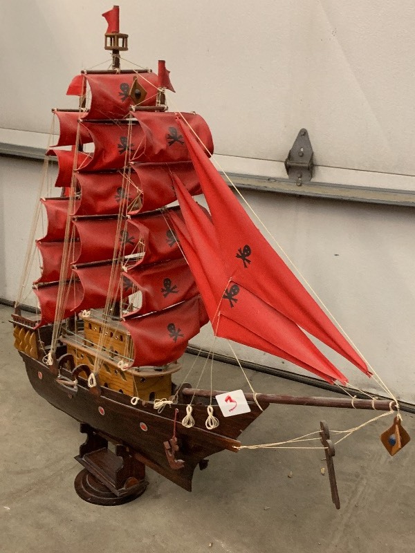 lot 3 image: Wooden Model Pirate Ship