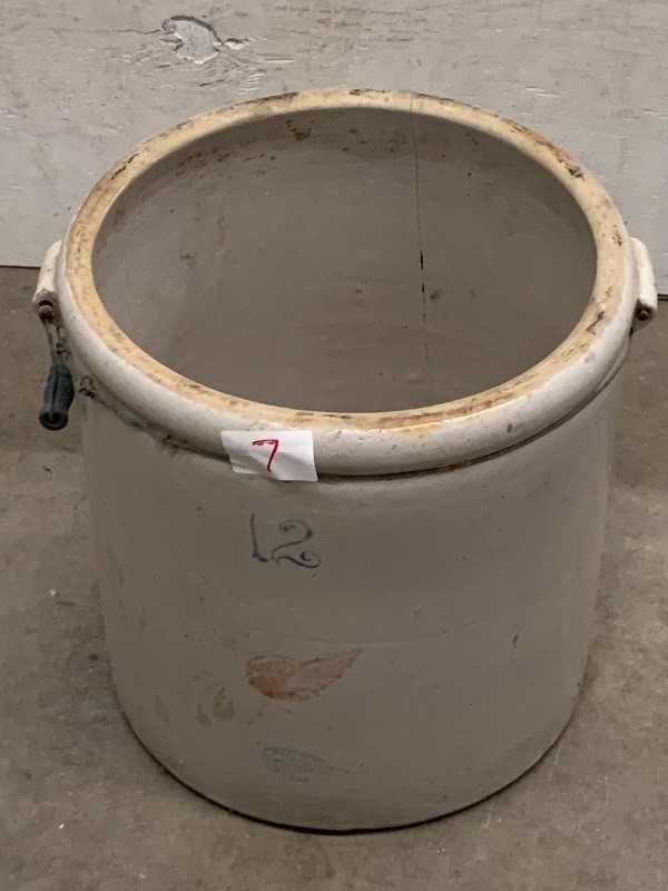 lot 7 image: Red Wing 12-Gallon Pot