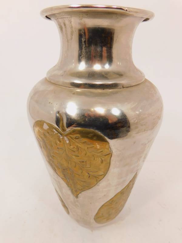 lot 5 image: Made In India Vase Silver