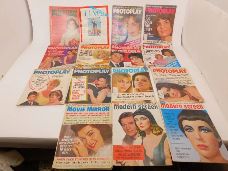 lot 8 image: Lot Of Vintage Magazines