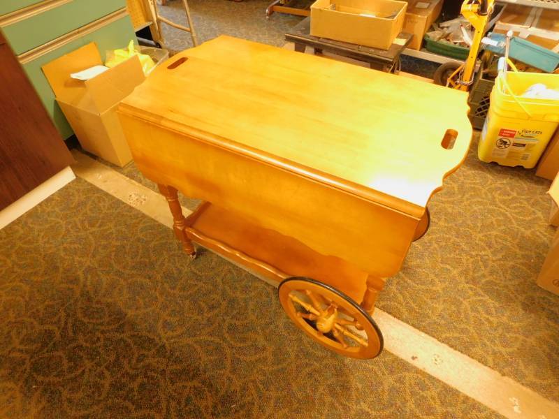 lot 15 image: Antique Wooden Drop Leaf Wagon Wheel Serving Tea Coffee Trolley Roll Cart Table