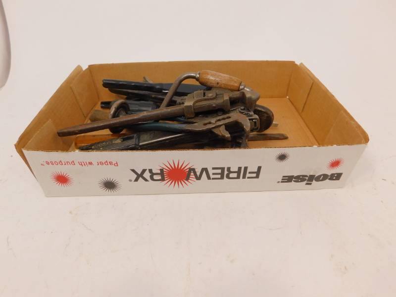lot 29 image: Lot of Misc. Vintage Tools
