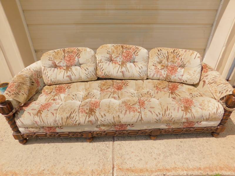 lot 57 image: Antique Large Couch