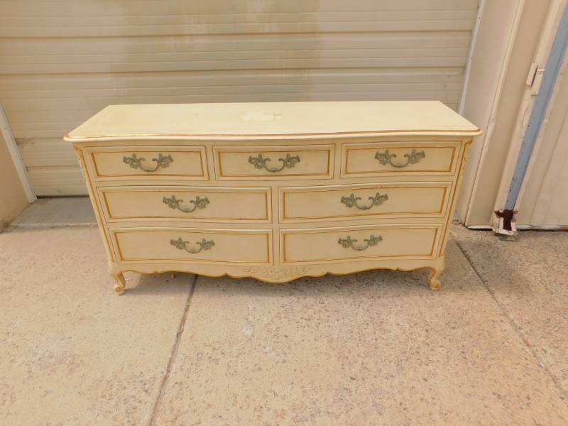 lot 59 image: High End Rochelle Dresser