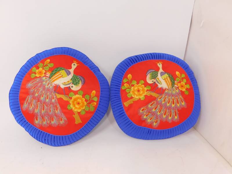 lot 64 image: Lot of 2 Asian Pillows