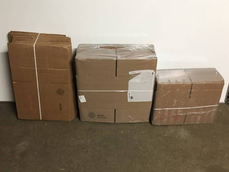lot 112 image: Shipping Boxes