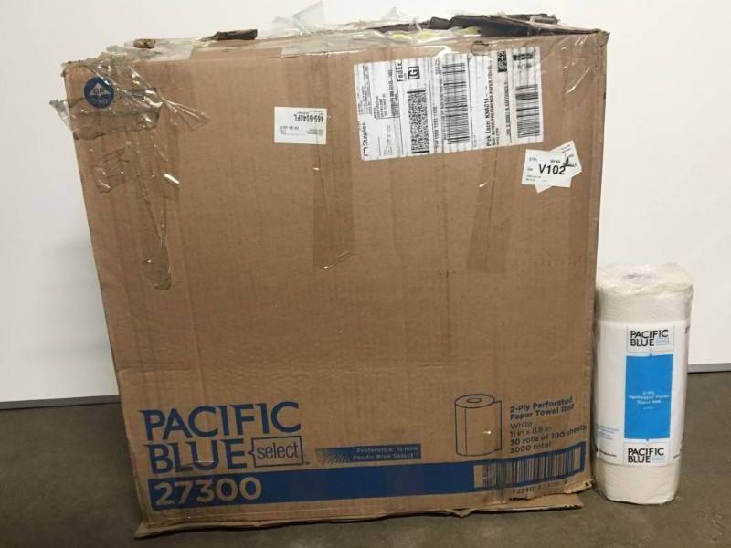 lot 11 image: Paper Towels