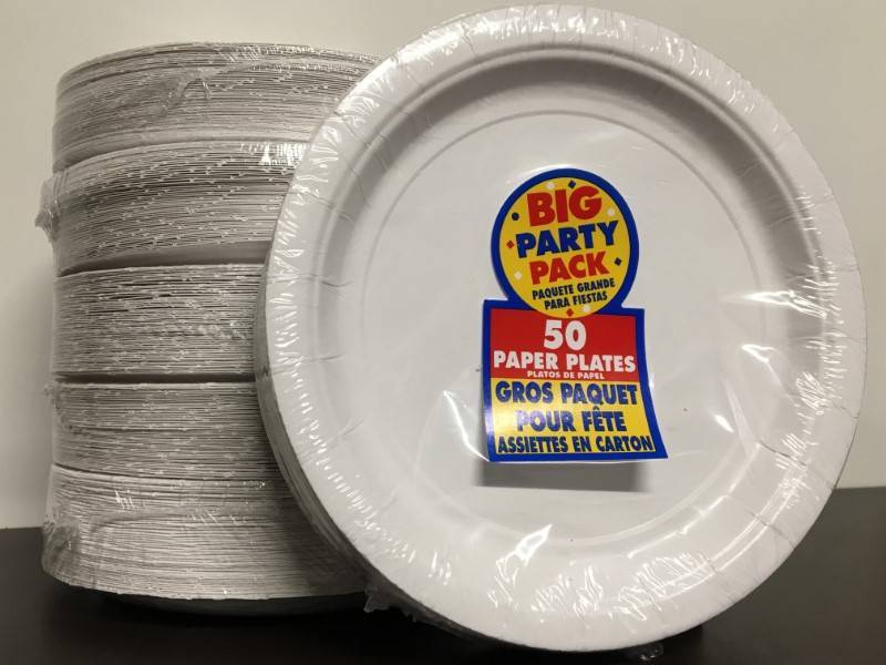 lot 34 image: Paper Plates