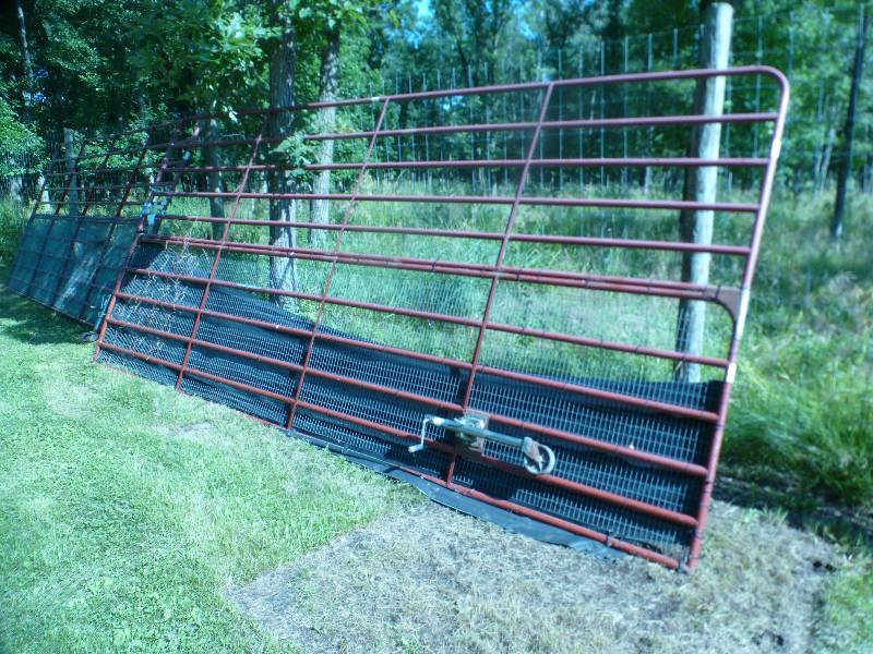 lot 2 image: 18 x 84 Custom Gate