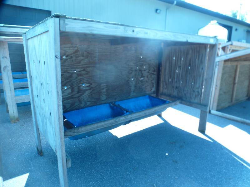 lot 27 image: Deer Feeder