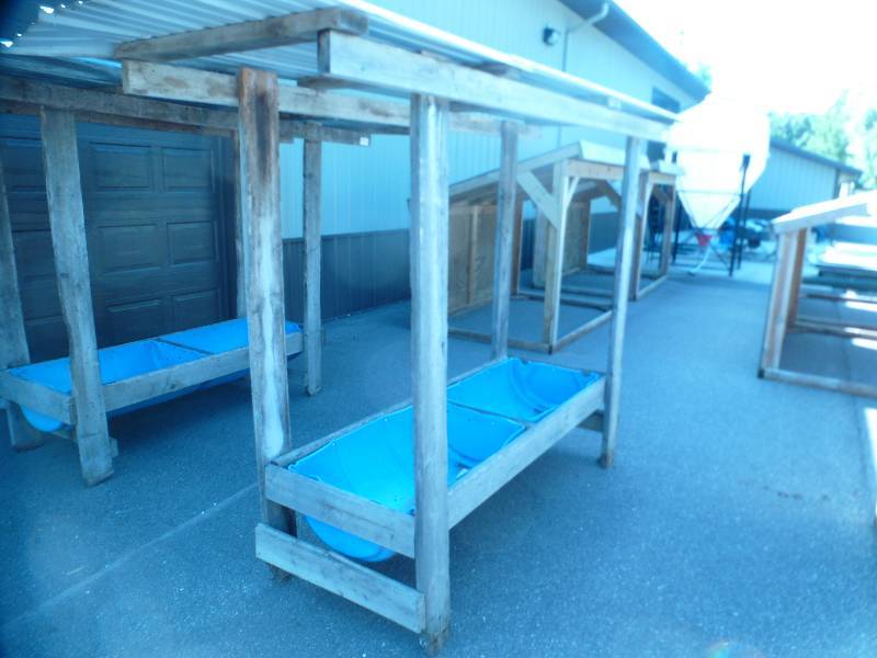 lot 29 image: Deer Feeder