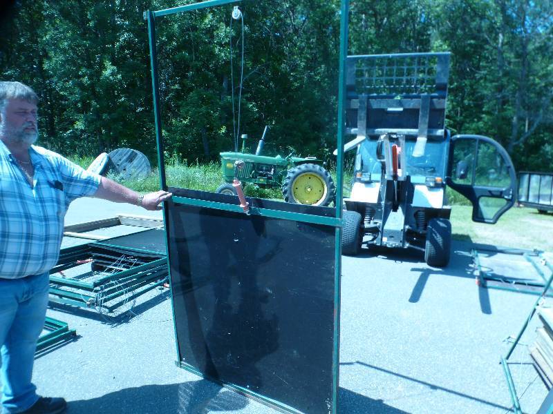 lot 50 image: 4x8 Deer Guillotine Gate