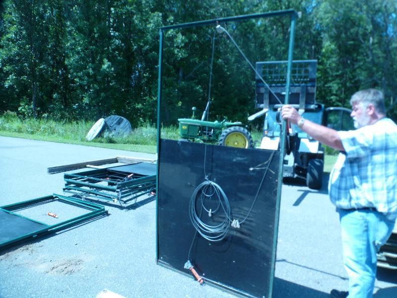 lot 51 image: 4x8 Deer Guillotine Gate