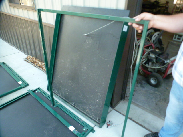 lot 54 image: 40x8 Deer Guillotine Gate NEW