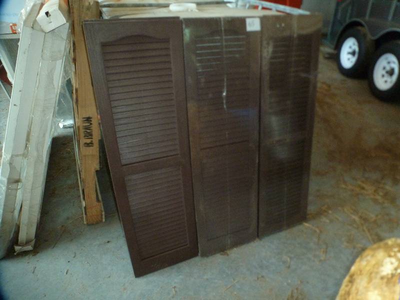 lot 65 image: New Brown Shutters - 3 Sets