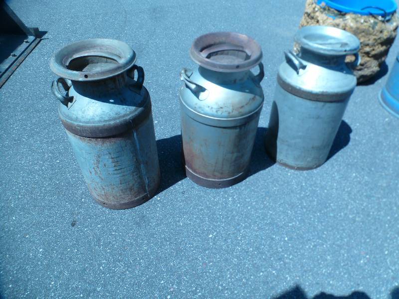 lot 78 image: Cream Cans - Lot of 3