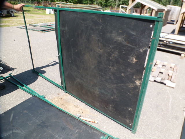 lot 86 image: 4x8 Deer Guillotine Gate
