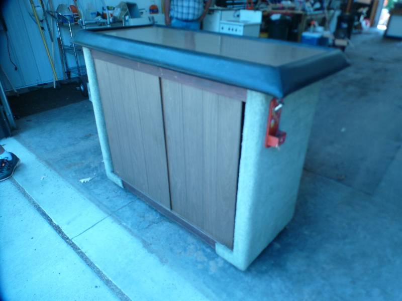lot 122 image: Vintage Portable Bar