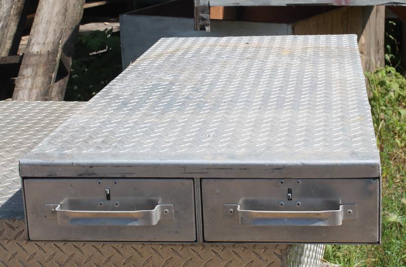 lot 13 image: Custom Pull Drawer Aluminum Tool Box For Trucks Or Vans