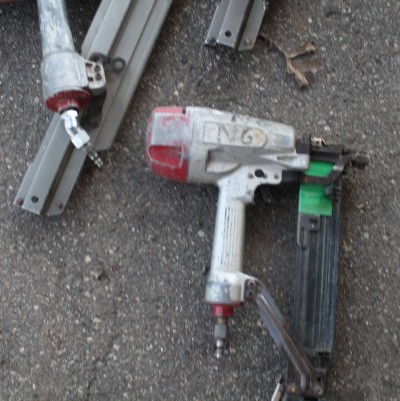 lot 20 image: Lot Of 4 Pneumatic Staplers
