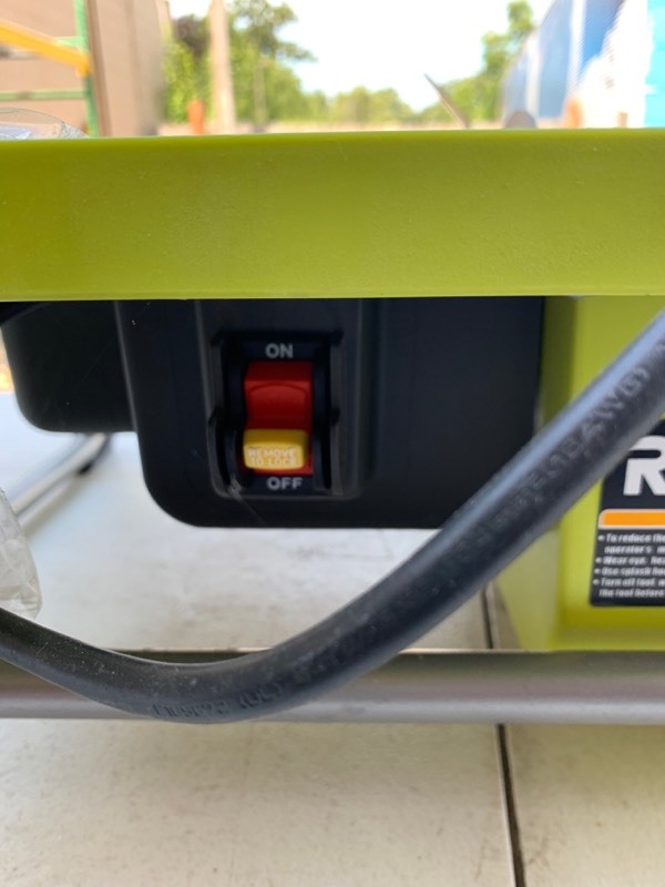 lot 61 image: Ryobi Portable Job Site Wet Tile Saw