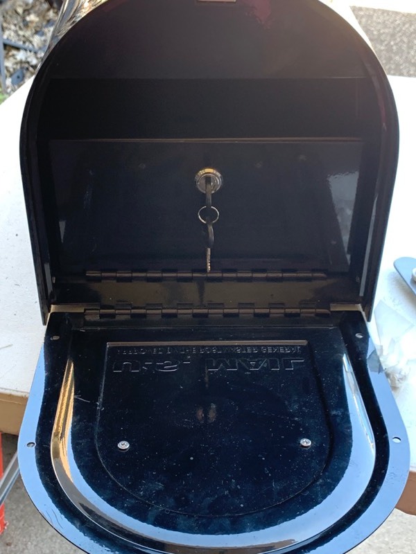 lot 26 image: Locking Security Mail Box- Black w Flag