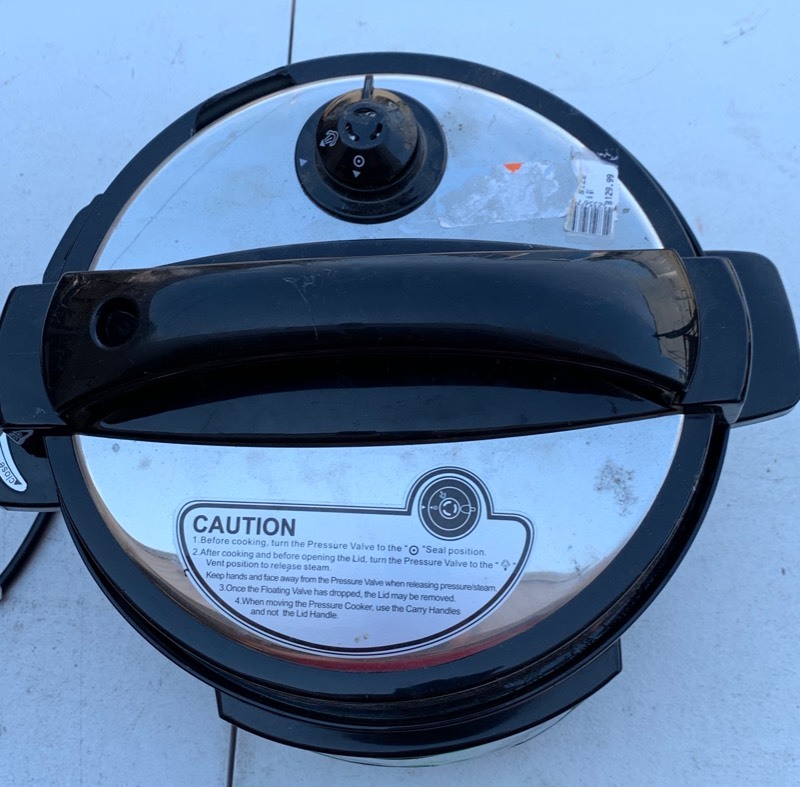 lot 62 image: Power Pressure Cooker XL 6-Quart One-Touch Cooking w Ladle & Measuring Cup