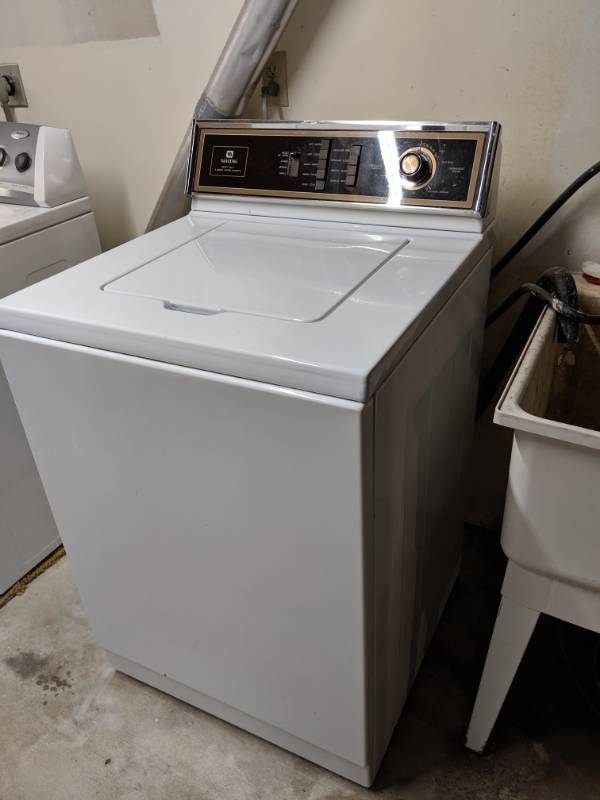lot 6 image: Maytag Model A712 Series 4 Washing Machine