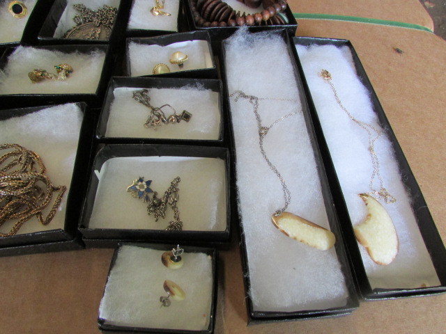 Jewlery