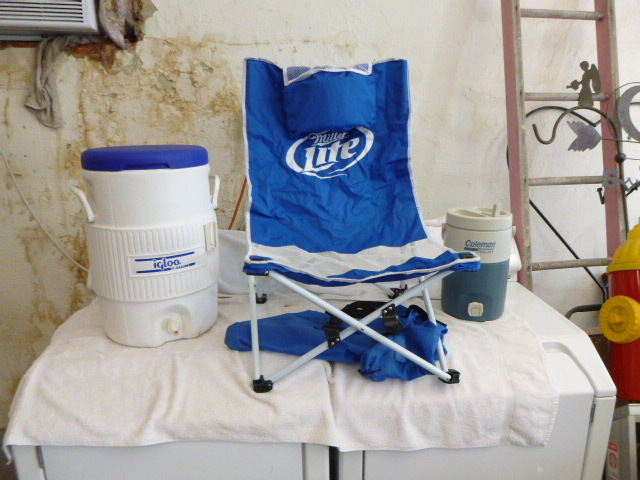 lot 10 image: Camping Items
