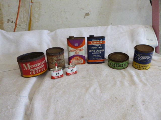 lot 27 image: Vintage Cans