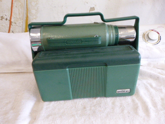 lot 33 image: Stanley Aladdin Lunchbox