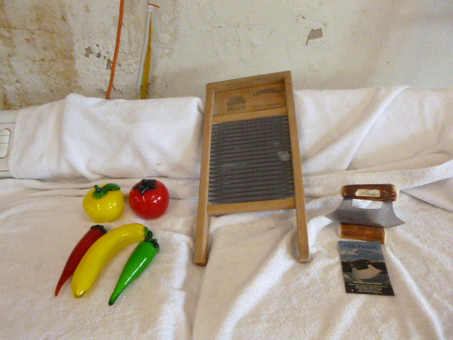 lot 44 image: Miscellaneous Items