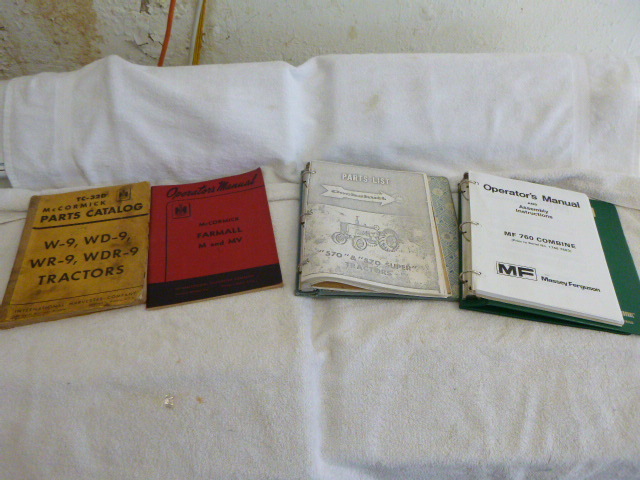 lot 61 image: Operators Manuals