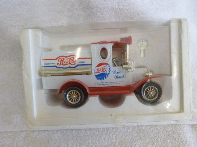 lot 66 image: Collectible Pepsi-Cola Model Coin Bank