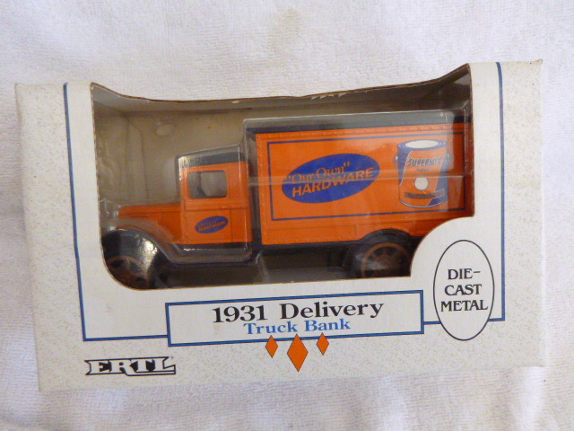lot 68 image: Ertl 1931 Delivery Truck Bank