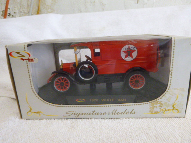 lot 70 image: Signature Models 1920 White Van Texaco Truck