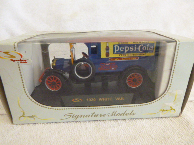 lot 71 image: Signature Models 1920 White Van Pepsi-Cola Truck