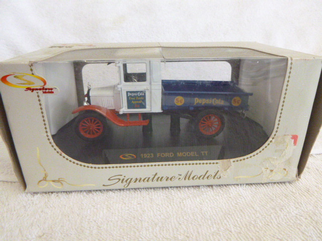 lot 72 image: Signature Models 1923 Ford Model TT Pepsi-Cola Truck
