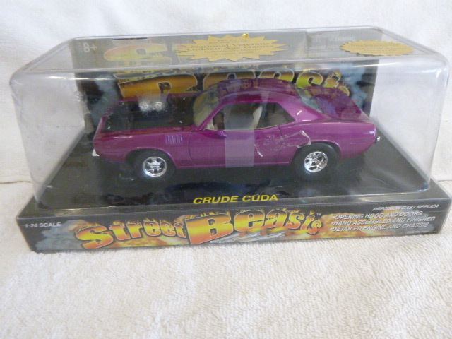 lot 76 image: Street Beasts Crud Cuda Model Car