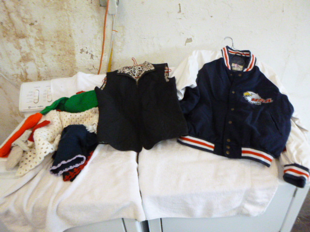 lot 161 image: Jacket and Vest
