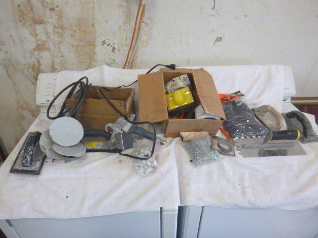 lot 111 image: Miscellaneous Garage Items