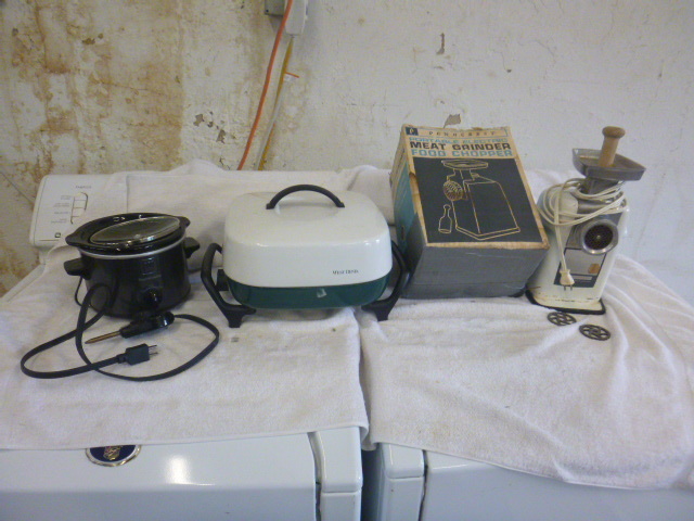 lot 123 image: Miscellaneous Kitchen Items